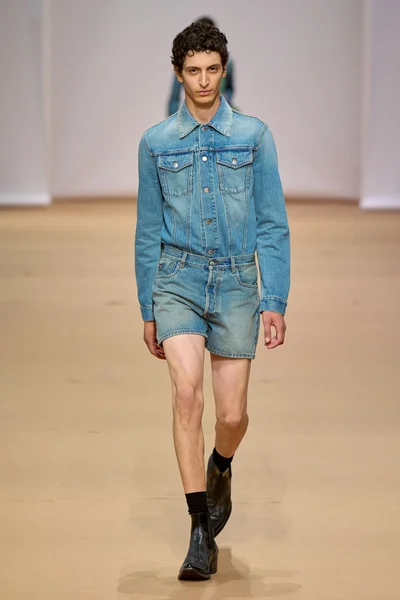 Look 33